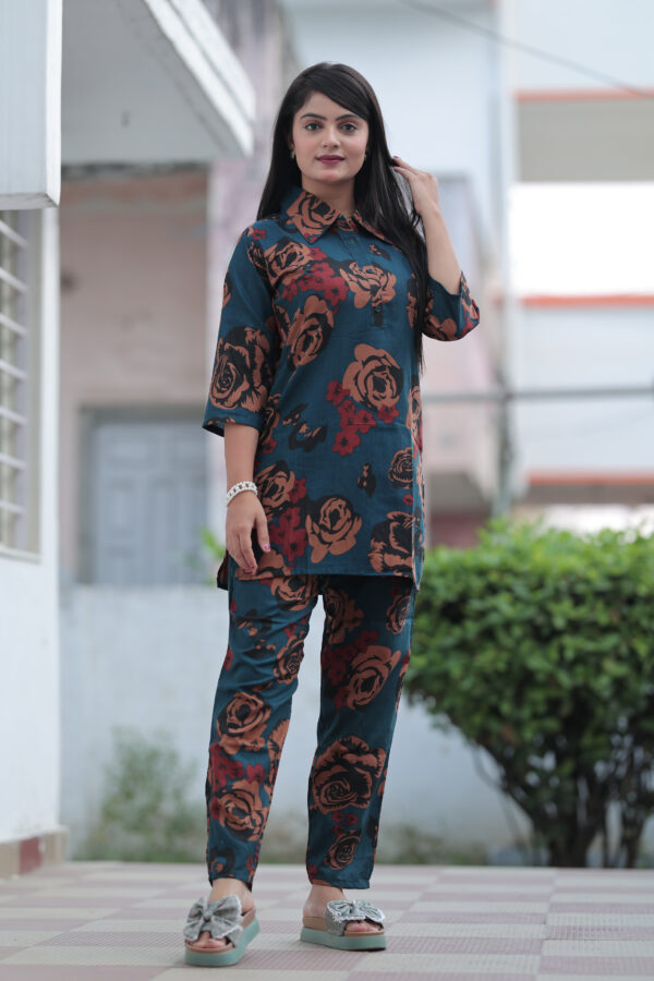 Blue Long Printed Polyester 3/4 Sleeve V-Neck Co-Ords For Women