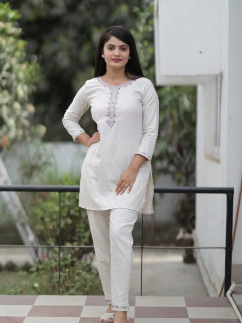 Off White Colour Solid Tunic and Pant Set